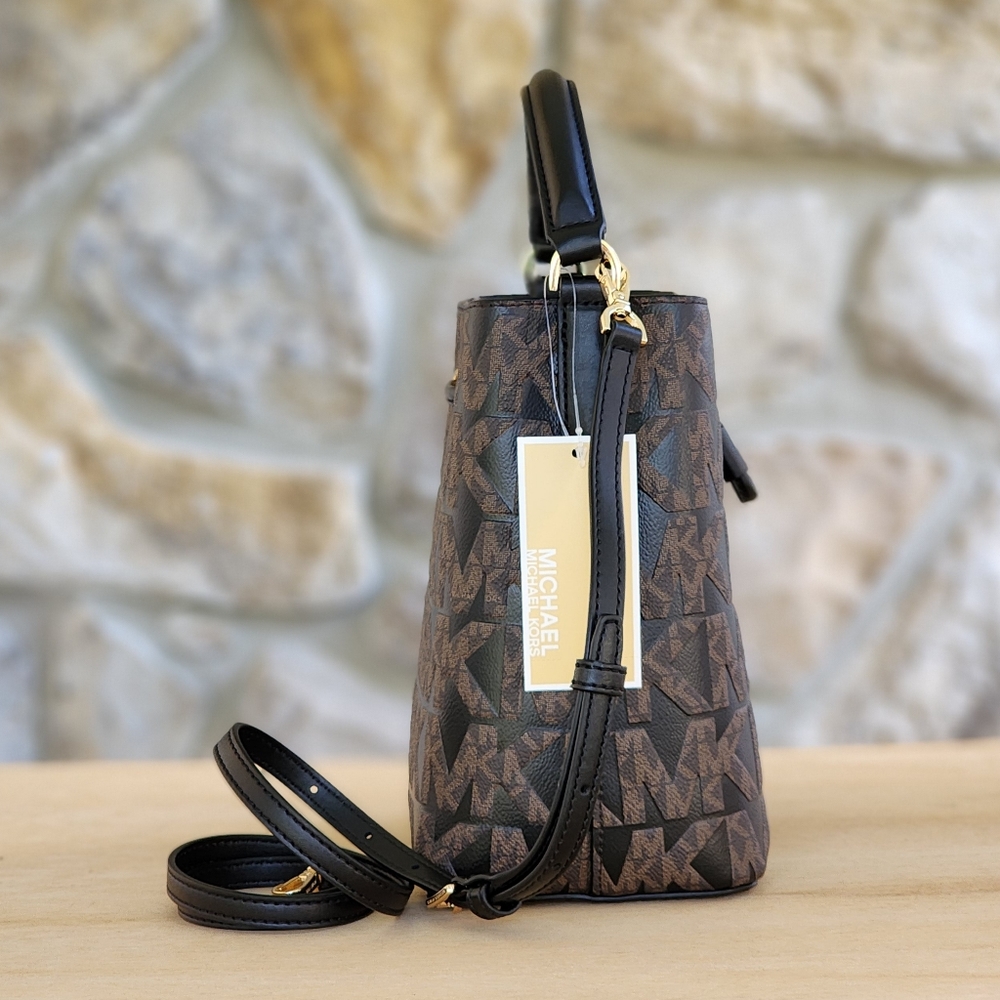 ⚠️LAST 1⚠️ Michael Kors Suri Logo MD Bucket Crossbody - Picture 2 of 8